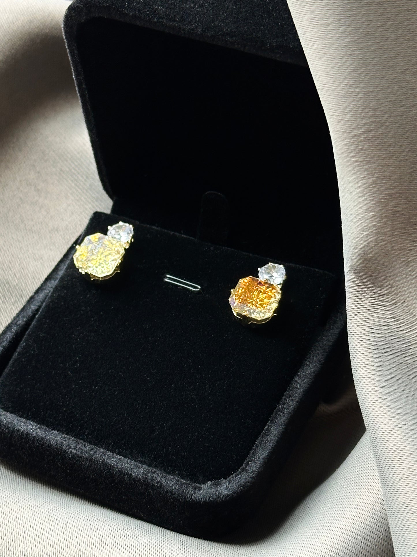 Yellow Aurora Crystal Earrings - ELCY ISLAND